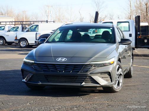 2025 Hyundai ELANTRA Sport