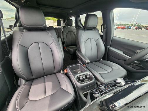 2026 Chrysler Pacifica L