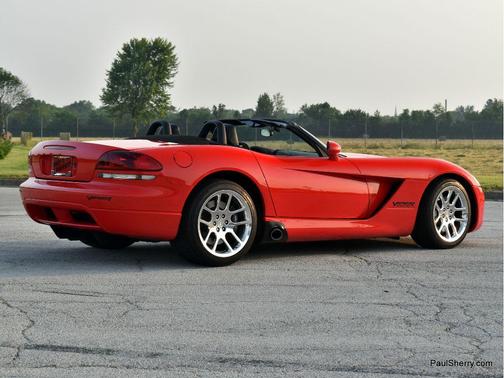 2003 Dodge Viper SRT10