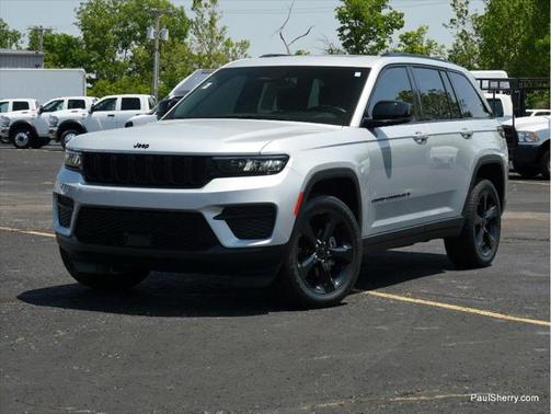2022 Jeep Grand Cherokee Altitude