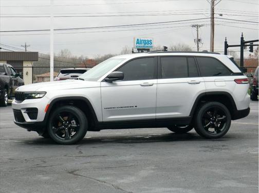 2022 Jeep Grand Cherokee Altitude