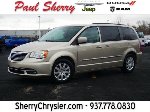 2014 Chrysler Town & Country Touring