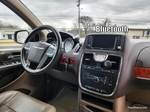 2014 Chrysler Town & Country Touring