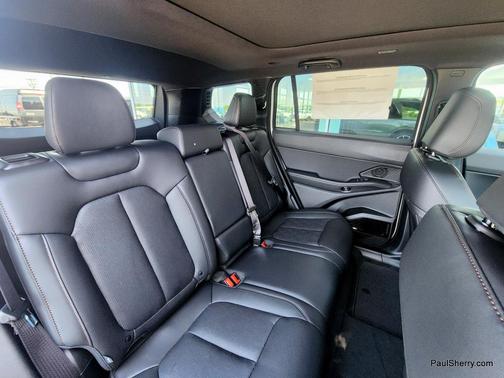 Bright White Clearcoat 2026 Jeep Cherokee Overland