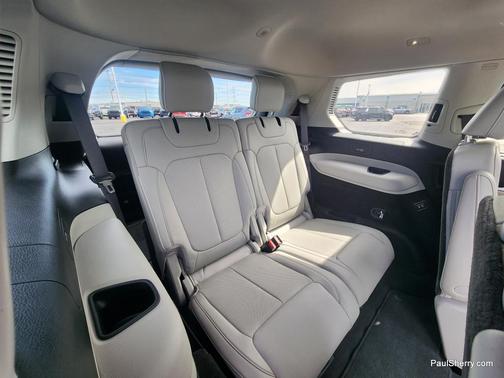 Silver Zynith 2021 Jeep Grand Cherokee L Overland