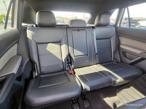 2023 Volkswagen Atlas Cross Sport 3.6L V6 SEL R-Line