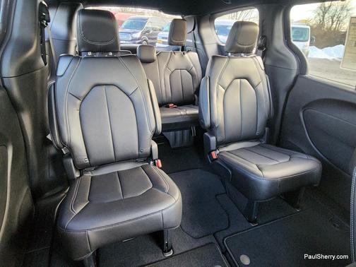 2026 Chrysler Pacifica L