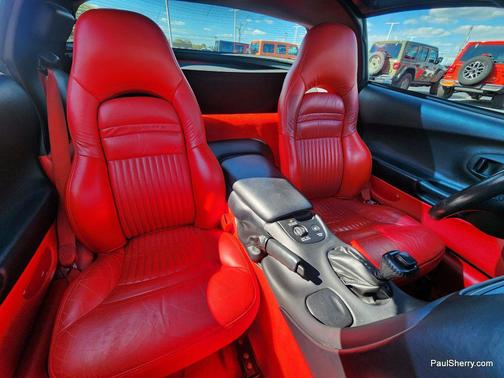 2004 Chevrolet Corvette Base