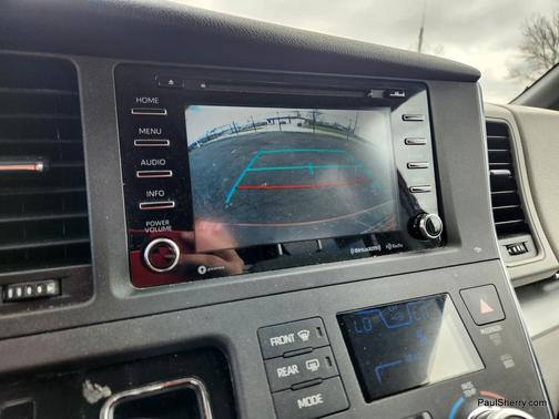 2018 Toyota Sienna LE