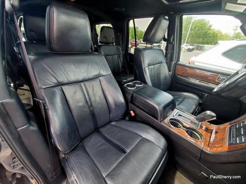 2015 Lincoln Navigator Base
