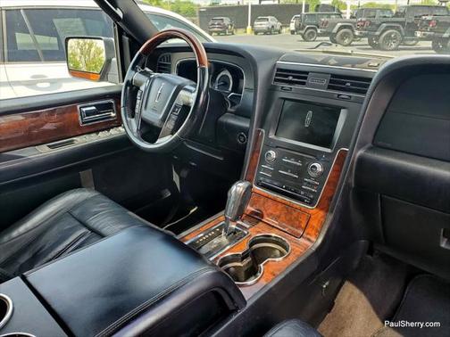 2015 Lincoln Navigator Base
