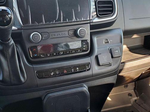 2026 RAM ProMaster 3500 Window Van High Roof