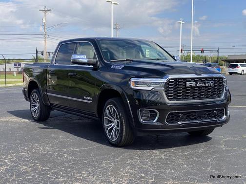 Diamond Black Crystal Pearlcoat 2025 RAM 1500 ST