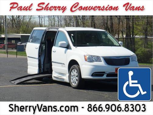 2014 Chrysler Town & Country Touring
