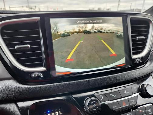 2026 Chrysler Voyager LX