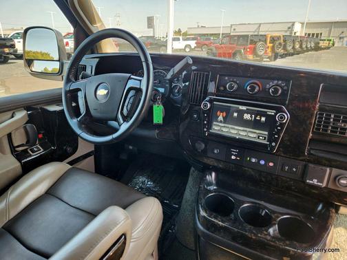 2022 Chevrolet Express 2500 RWD 2500 Regular Wheelbase WT