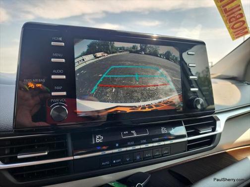 2022 Toyota Sienna LE