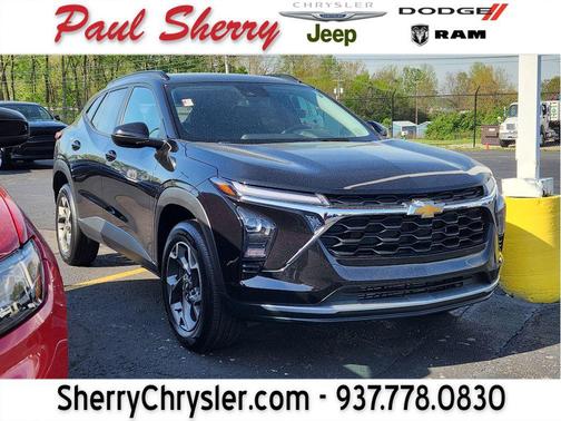Mosaic Black Metallic 2025 Chevrolet Trax LT