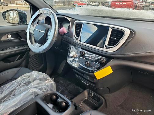 2026 Chrysler Pacifica L