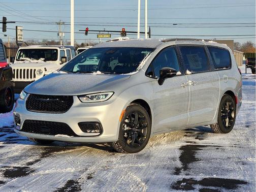 2026 Chrysler Pacifica L