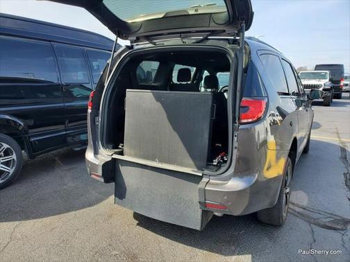 2021 Chrysler Pacifica Touring