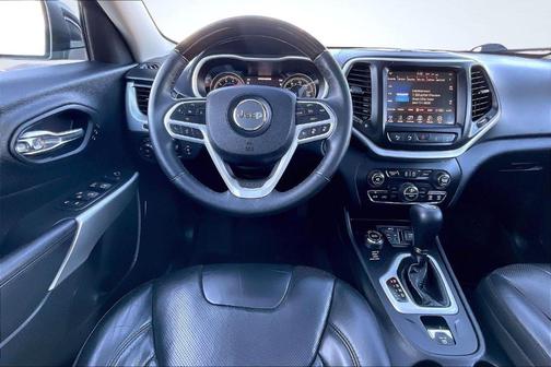 2017 Jeep Cherokee Overland