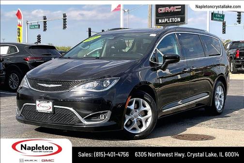 Brilliant Black Crystal Pearlcoat 2017 Chrysler Pacifica Touring-L Plus
