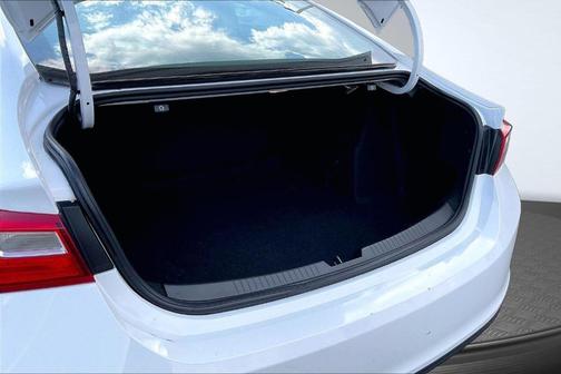 Summit White 2023 Chevrolet Malibu LT