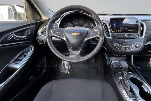 Summit White 2023 Chevrolet Malibu LT