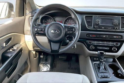 2015 Kia Sedona LX