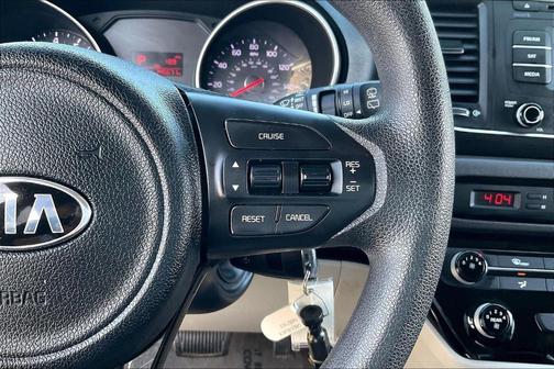 2015 Kia Sedona LX