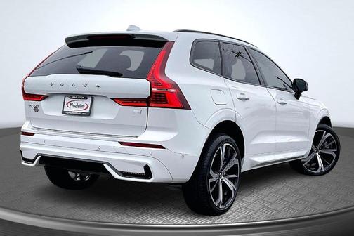 2022 Volvo XC60 Recharge Plug-In Hybrid T8 R-Design Extended Range