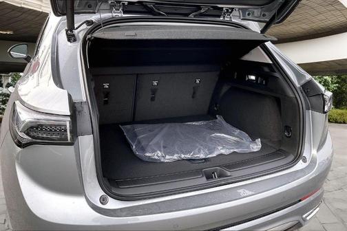 Moonstone Gray Metallic 2026 Buick Envision Avenir