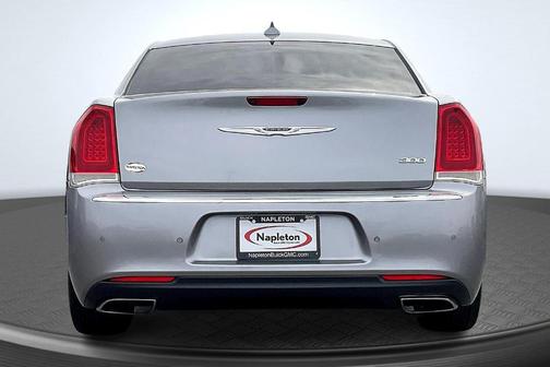 2018 Chrysler 300 Limited