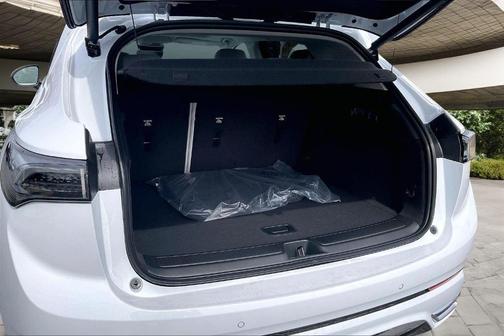 White Tri-Coat 2026 Buick Envision Avenir