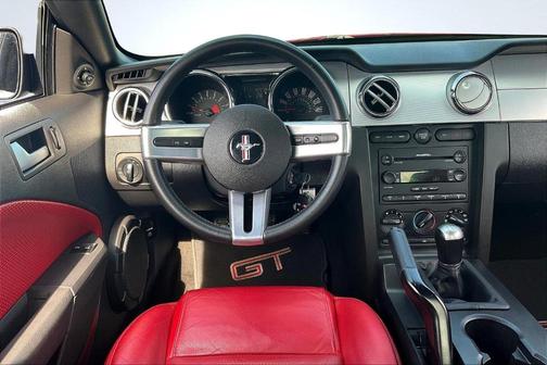 2005 Ford Mustang