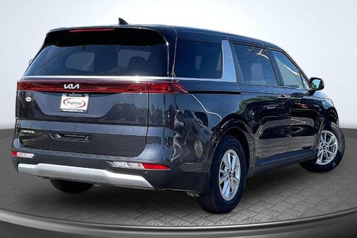 Metal 2023 Kia Carnival LX