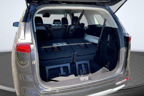 Metal 2023 Kia Carnival LX