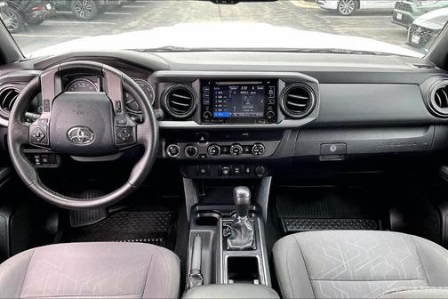 Super White 2019 Toyota Tacoma TRD Sport