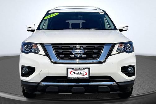 White 2020 Nissan Pathfinder Platinum