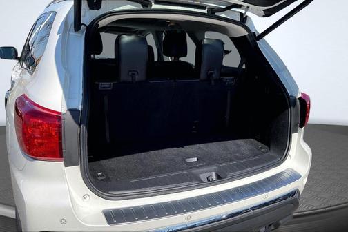 White 2020 Nissan Pathfinder Platinum
