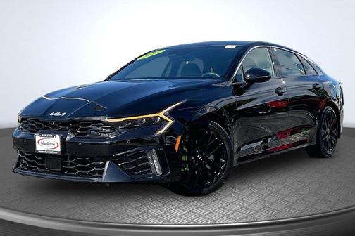 Aurora Black Pearl 2025 Kia K5 GT