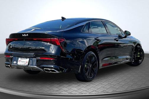 Aurora Black Pearl 2025 Kia K5 GT