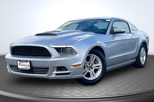Ingot Silver Metallic 2014 Ford Mustang V6