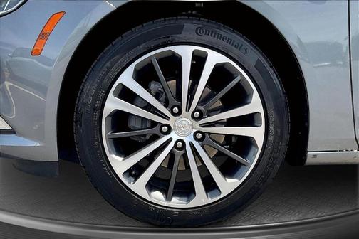 2020 Buick Regal Sportback Essence