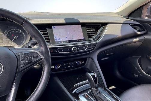 2020 Buick Regal Sportback Essence