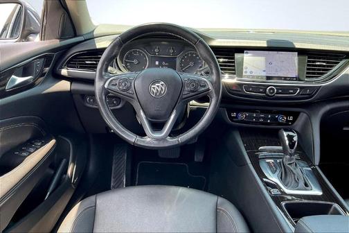 2020 Buick Regal Sportback Essence