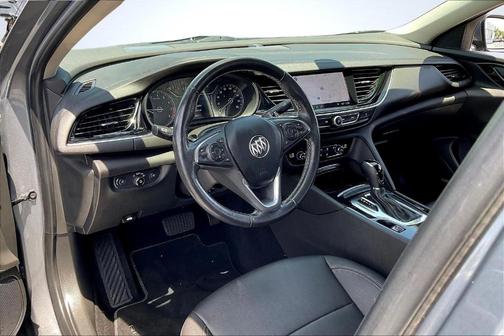 2020 Buick Regal Sportback Essence
