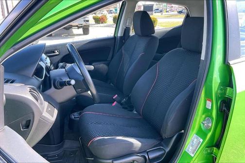 2011 Mazda Mazda2 Touring