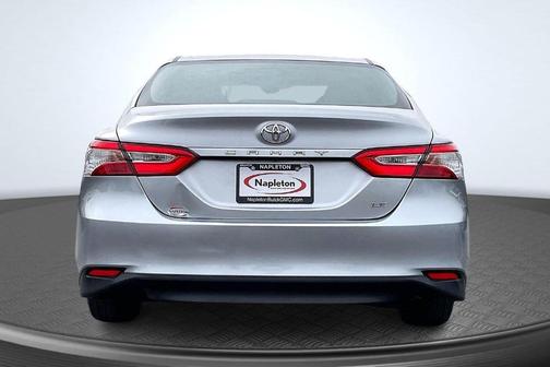 Celestial Silver Metallic 2018 Toyota Camry LE